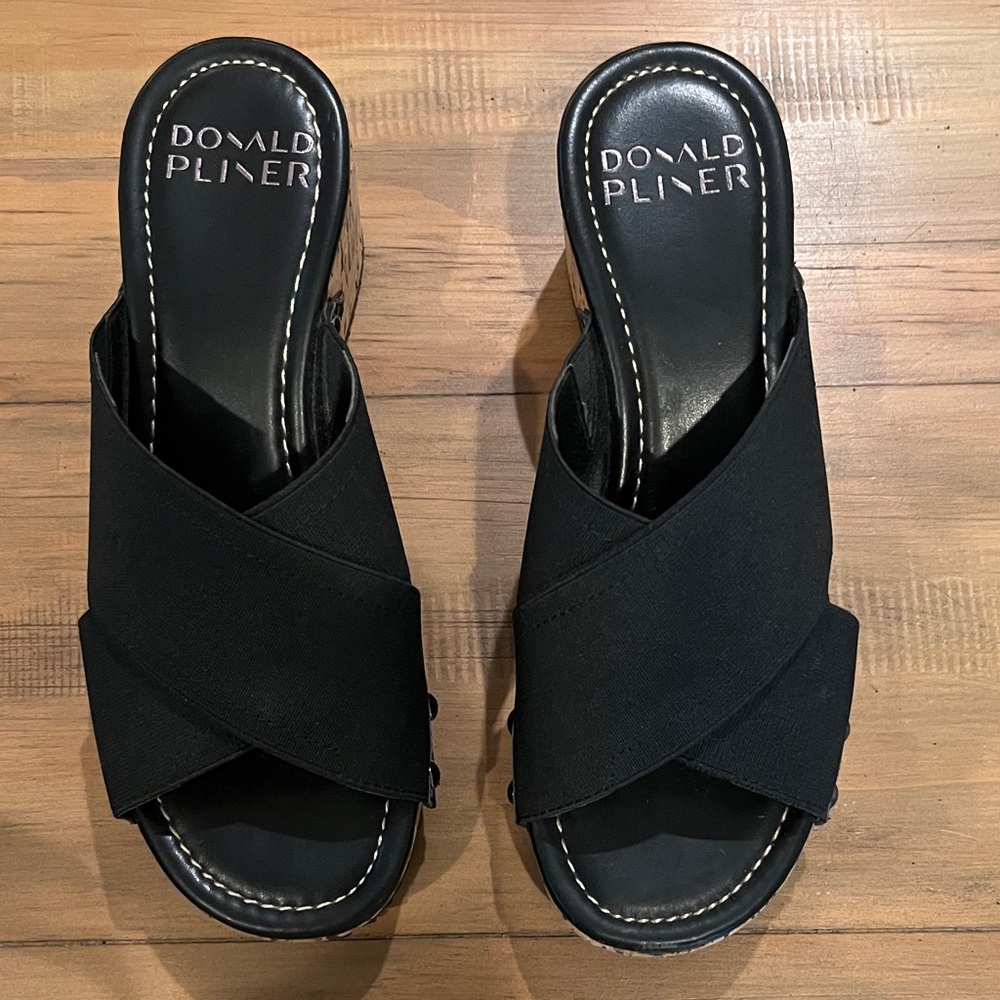 Donald J. Pliner Black Women's Mules